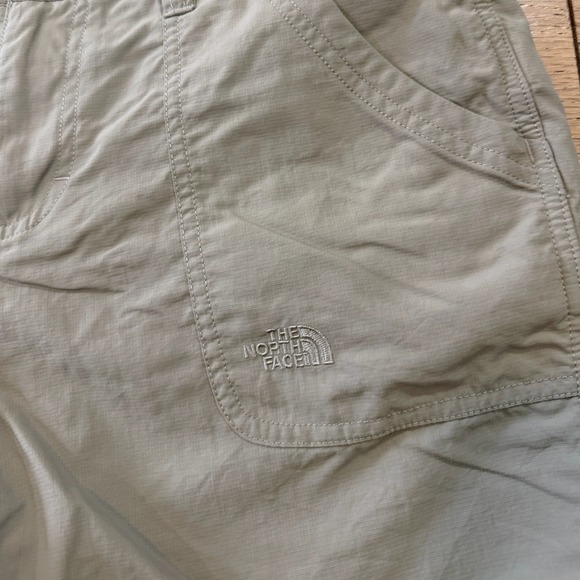 The North Face Womens Khaki Ripstop Hiking Shorts Size 8 Tan Outdoor Athletic - Picture 2 of 10